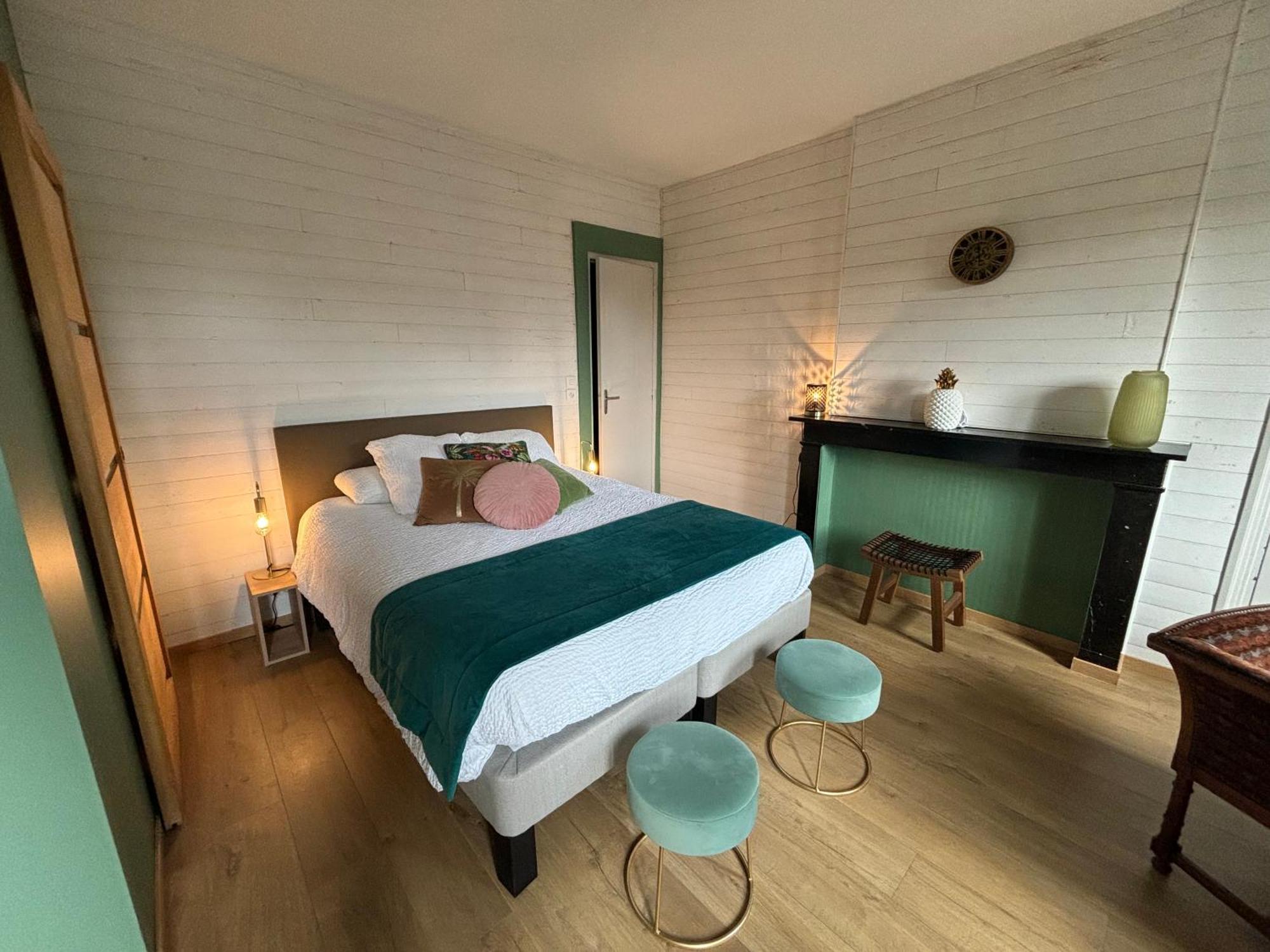 Logis Hotel-Restaurant - Le Moulin D'Artres Экстерьер фото